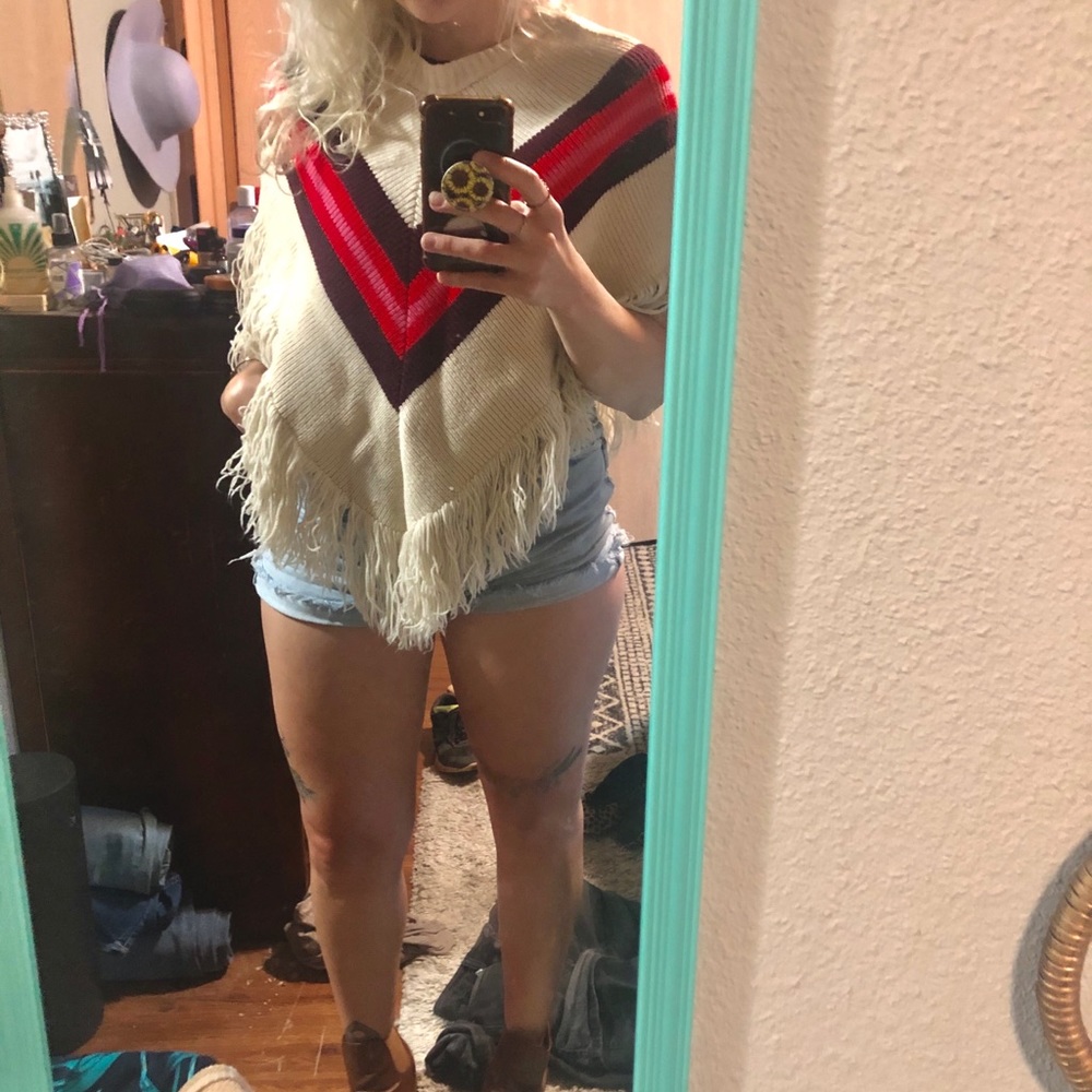 Retro/Vintage Knitted Poncho